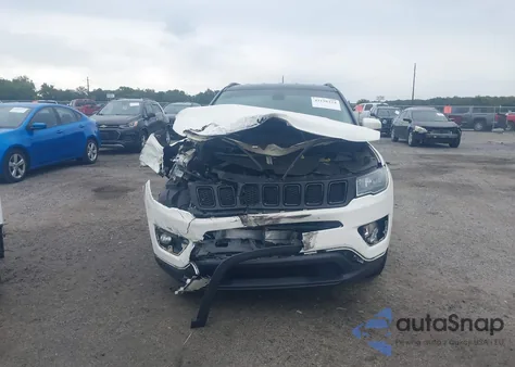 2019 Jeep Compass Altitude 4X4 from USA, damaged, VIN 3C4NJDBBXKT792107